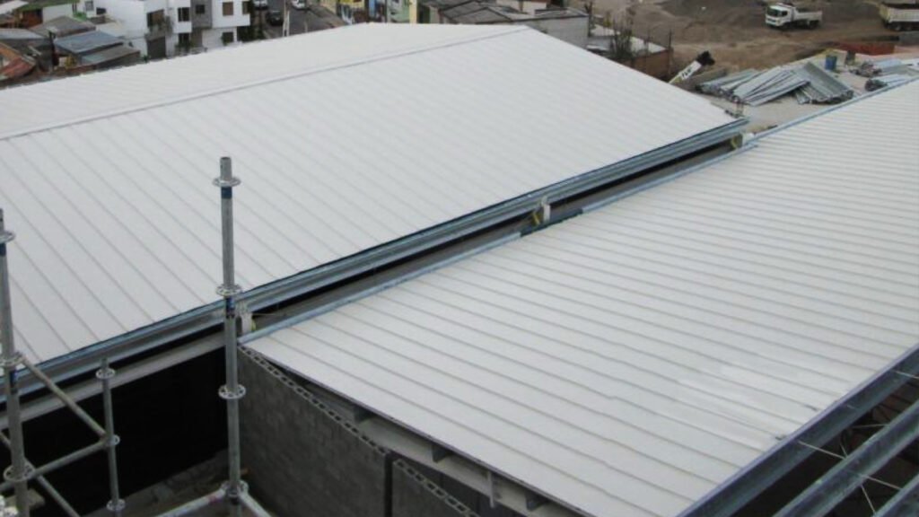 Cubierta metálica CUMESA centro comercial